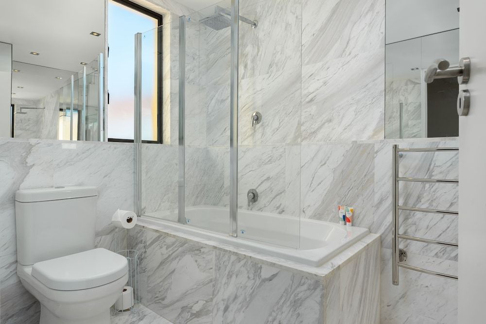 Island Club 410 Luxury Apartment 21