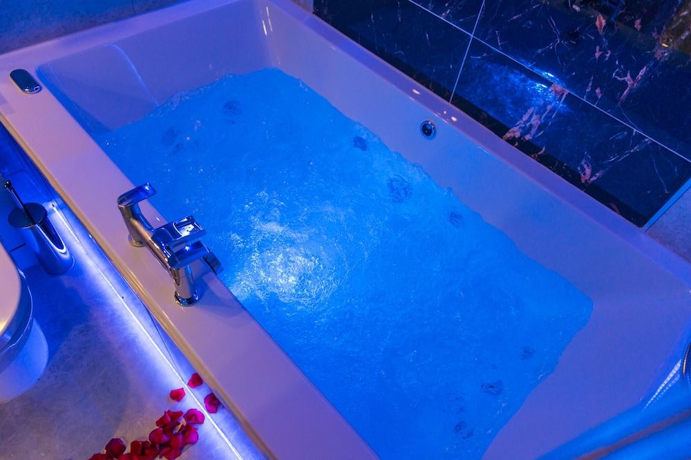 Sawrey Serviced Apartments Superior Suite, Ensuite 42