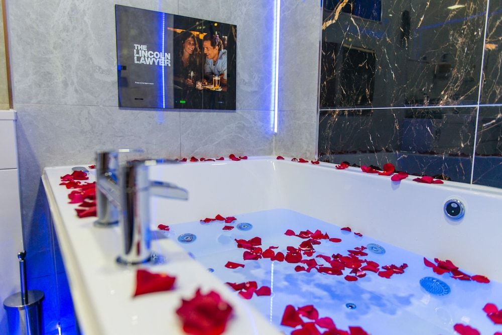 Sawrey Serviced Apartments Superior Suite, Ensuite 41