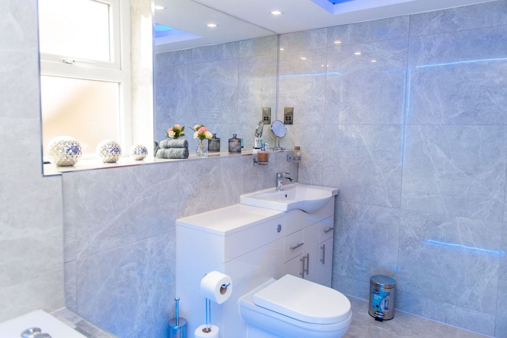 Sawrey Serviced Apartments Executive Apartment, Ensuite 19