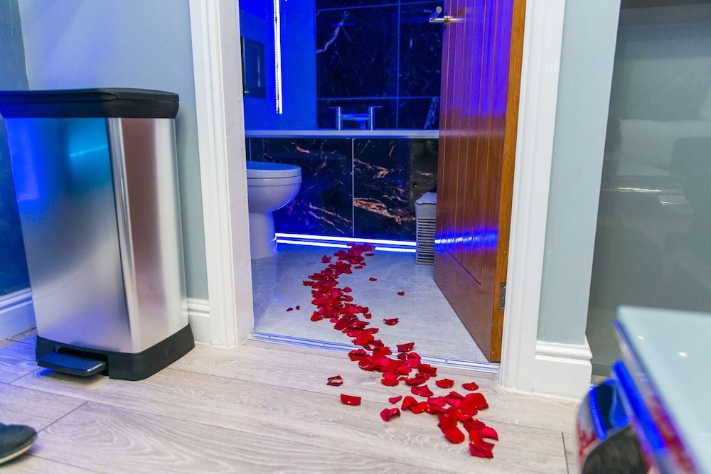 Sawrey Serviced Apartments Superior Suite, Ensuite 50