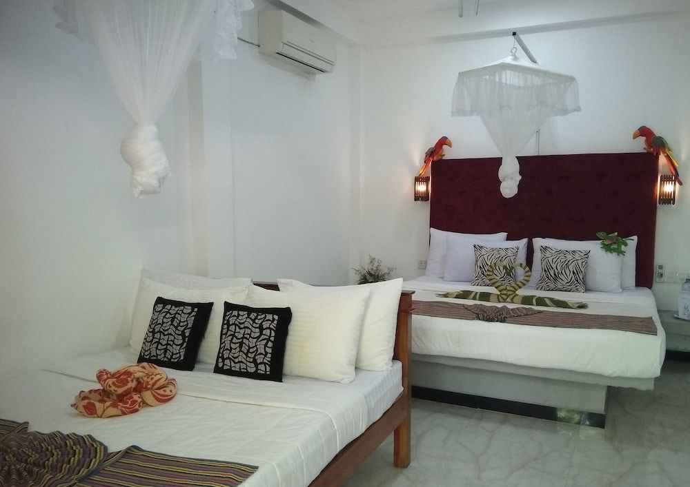 AWON Hotel Standard Quadruple Room 3