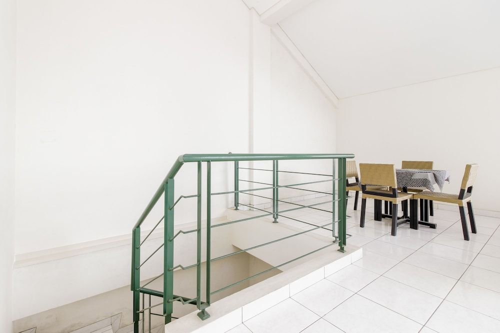 undefined RedDoorz near Pancoran 8