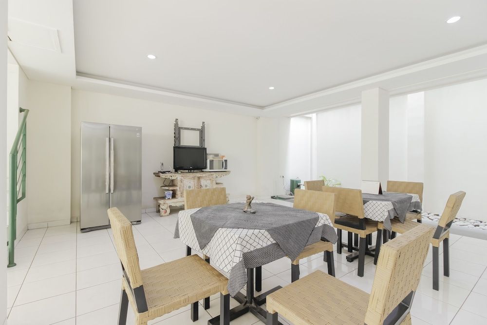 undefined RedDoorz near Pancoran 6