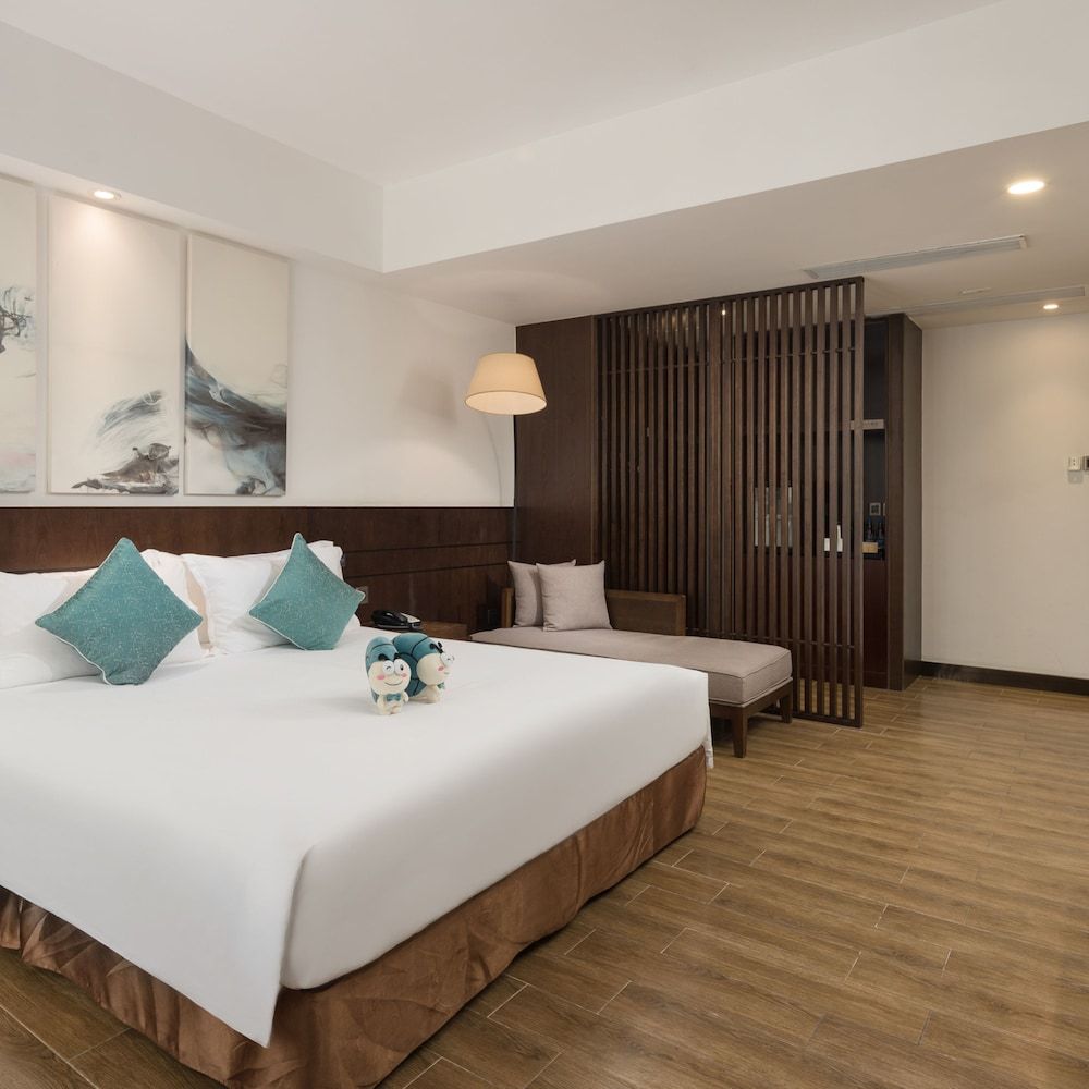 undefined Huali Hotel 8