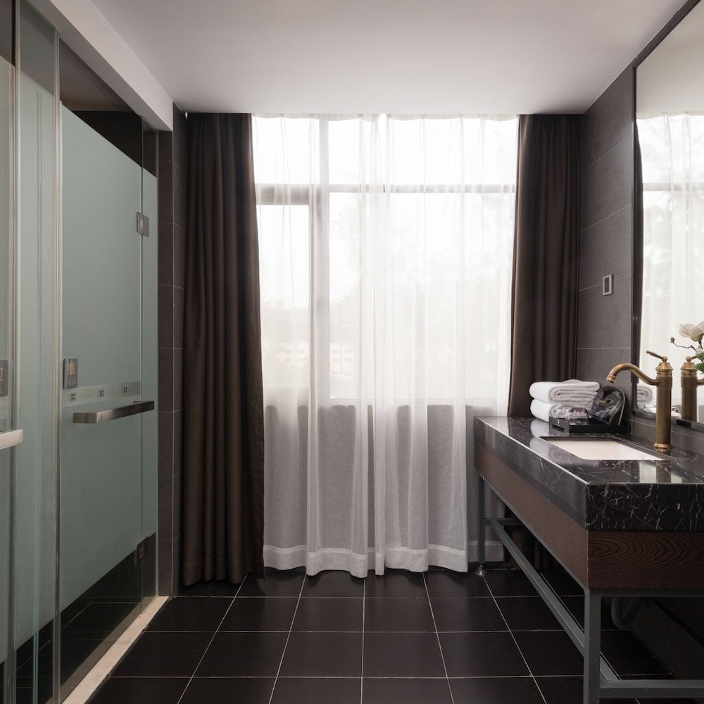 Huali Hotel Premium Twin Room, Non Smoking 4