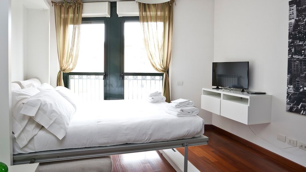 undefined Italianway   - Naviglio Pavese 10