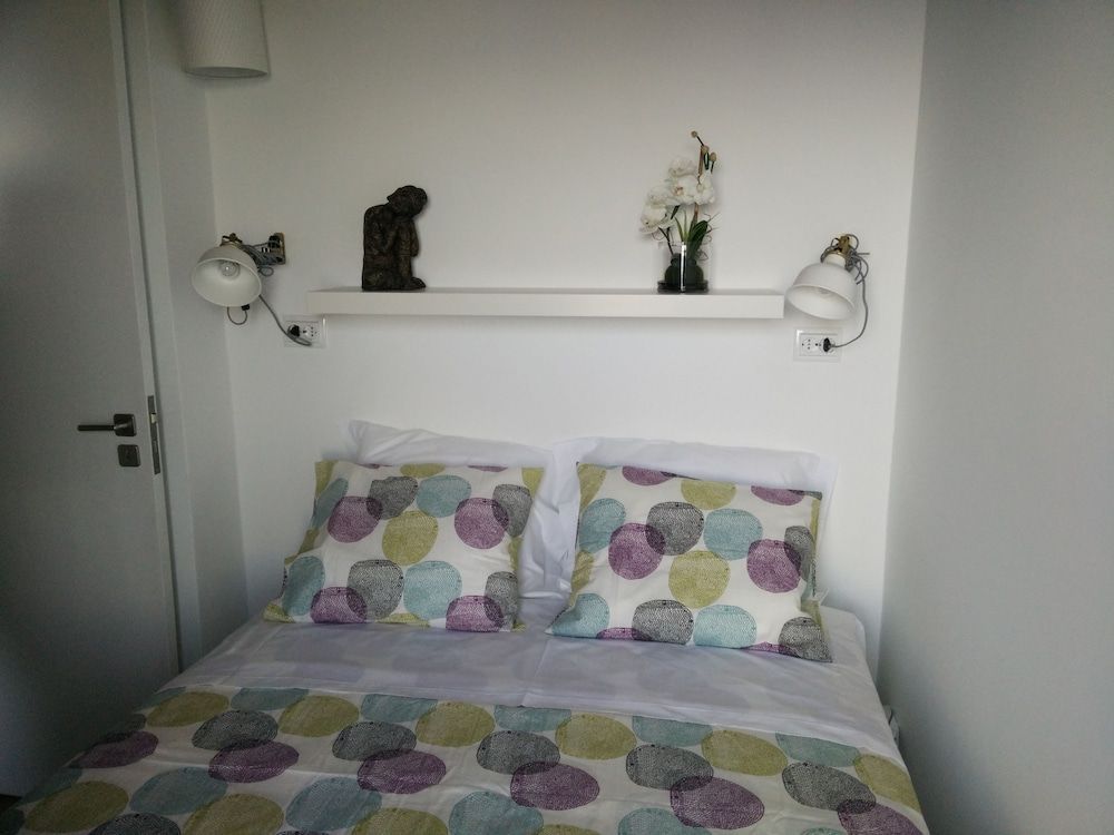 undefined Xavier - Alfama River View by Team4You 6