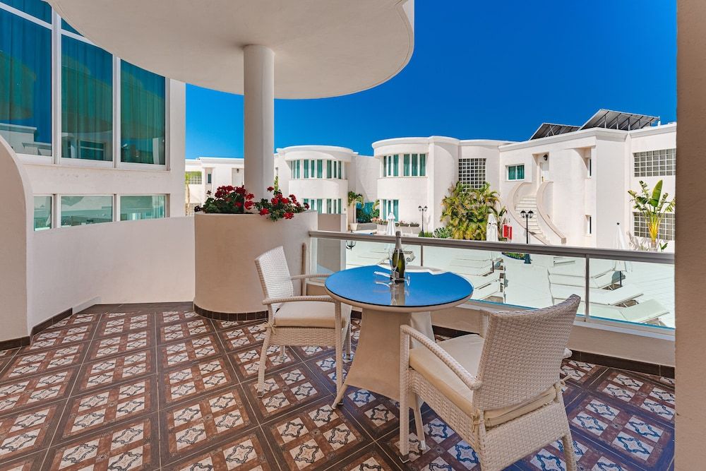 undefined Flamingo Suites Boutique Hotel 3