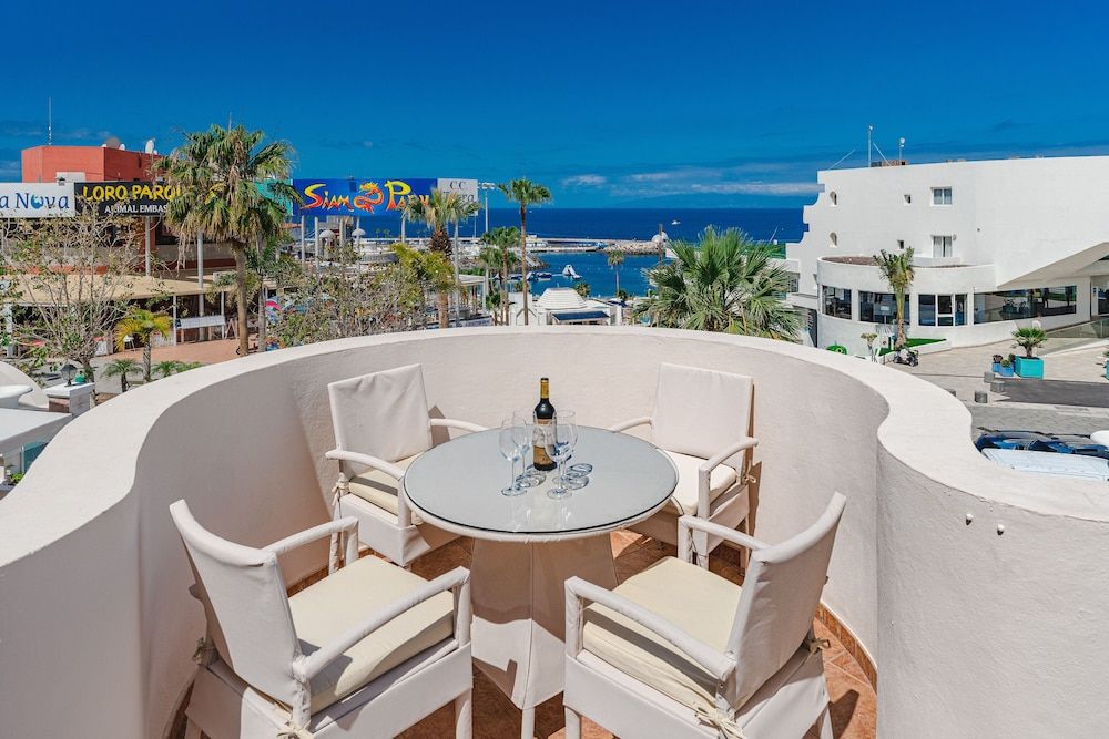 undefined Flamingo Suites Boutique Hotel 5