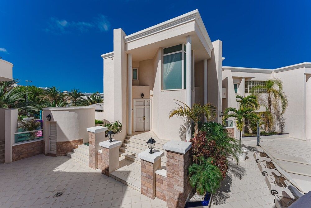 undefined Flamingo Suites Boutique Hotel 8