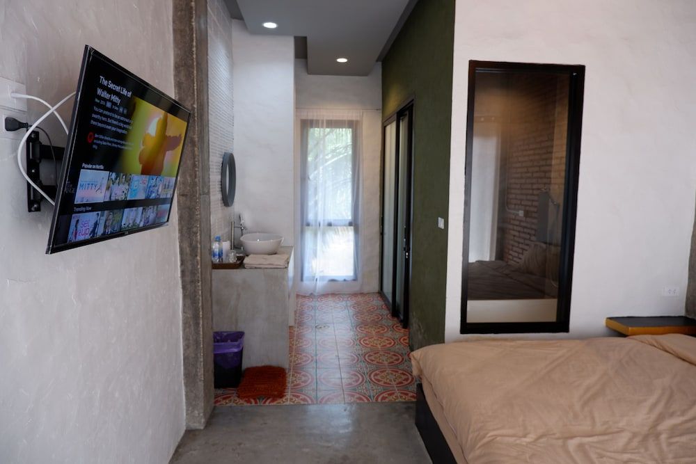 Black Elephant Boutique