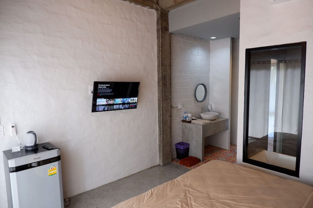 Black Elephant Boutique Standard Double Room 7