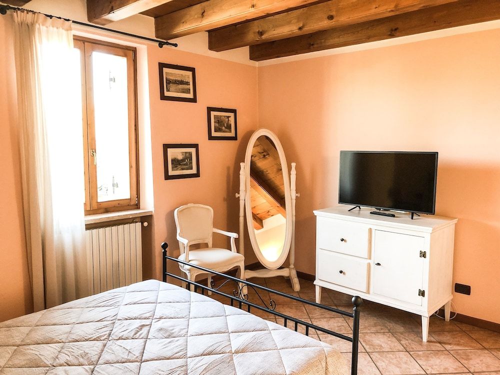 Le Finestre su Borghetto Basic Room, River View 9