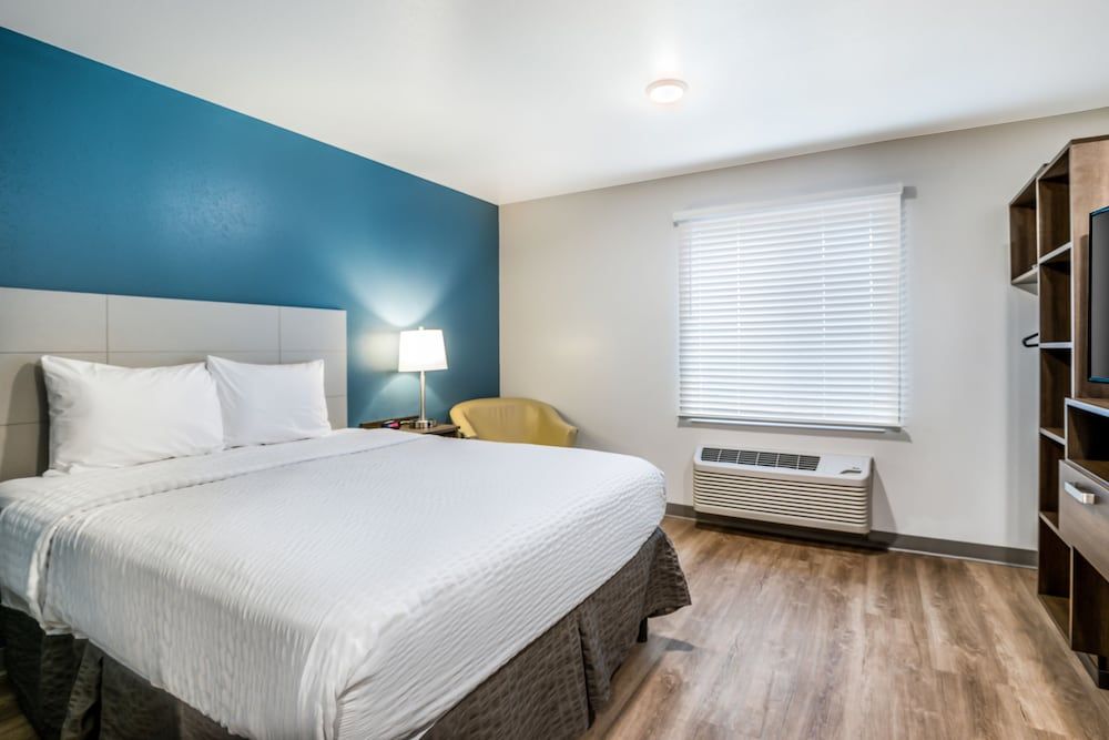 Standard Room, 1 Queen Bed, Non Smoking