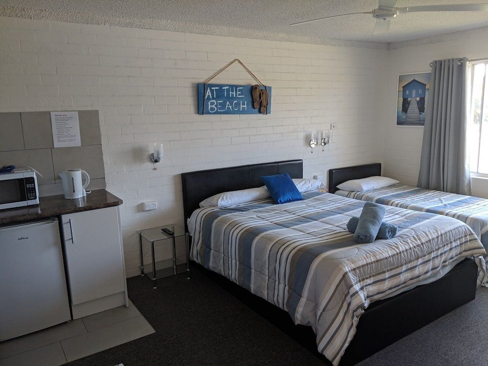 Harrington Village Motel Double or Twin Room 3