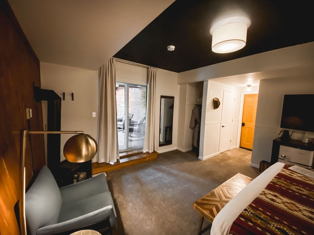 Juniper Mountain House Boxelder King Junior Suite (Adults Only) 11