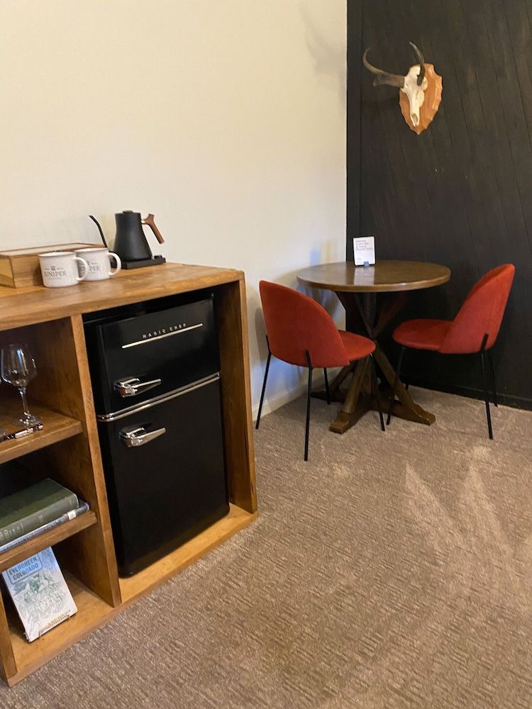 Juniper Mountain House Evergreen Deluxe King (Adults Only) 12