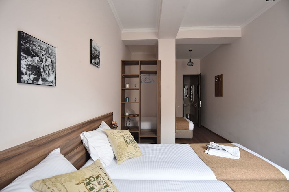 undefined Hotel444 5