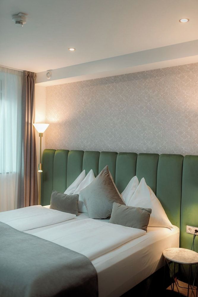 NED Hotel Economy Twin Room 2