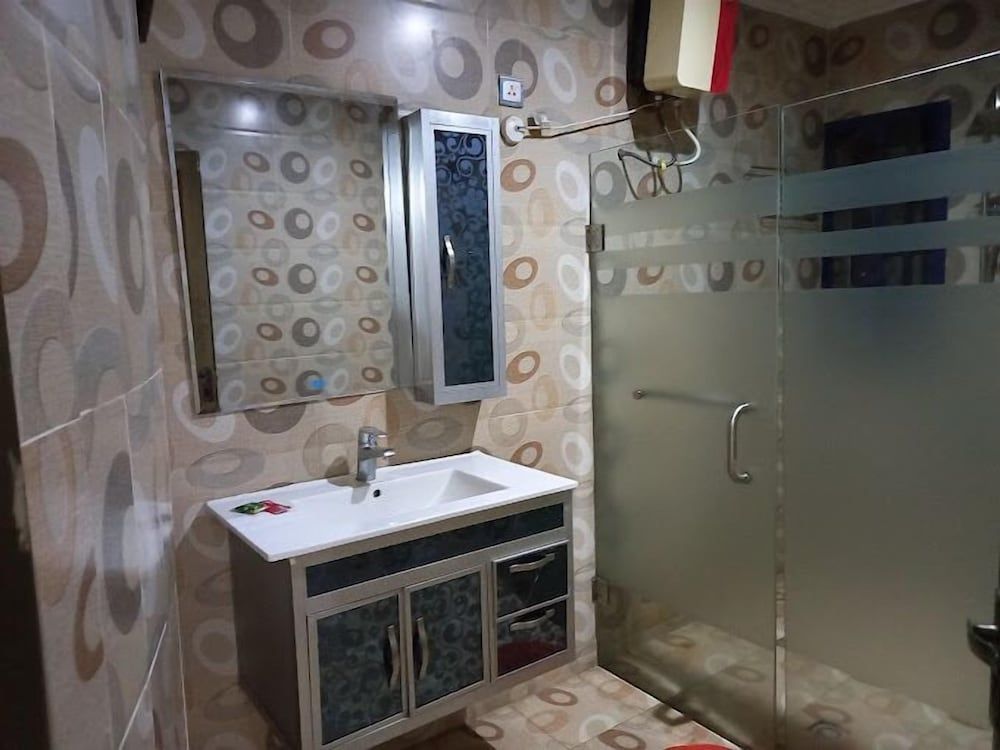 77 Palms Hotel Deluxe Room, Balcony, City View 16