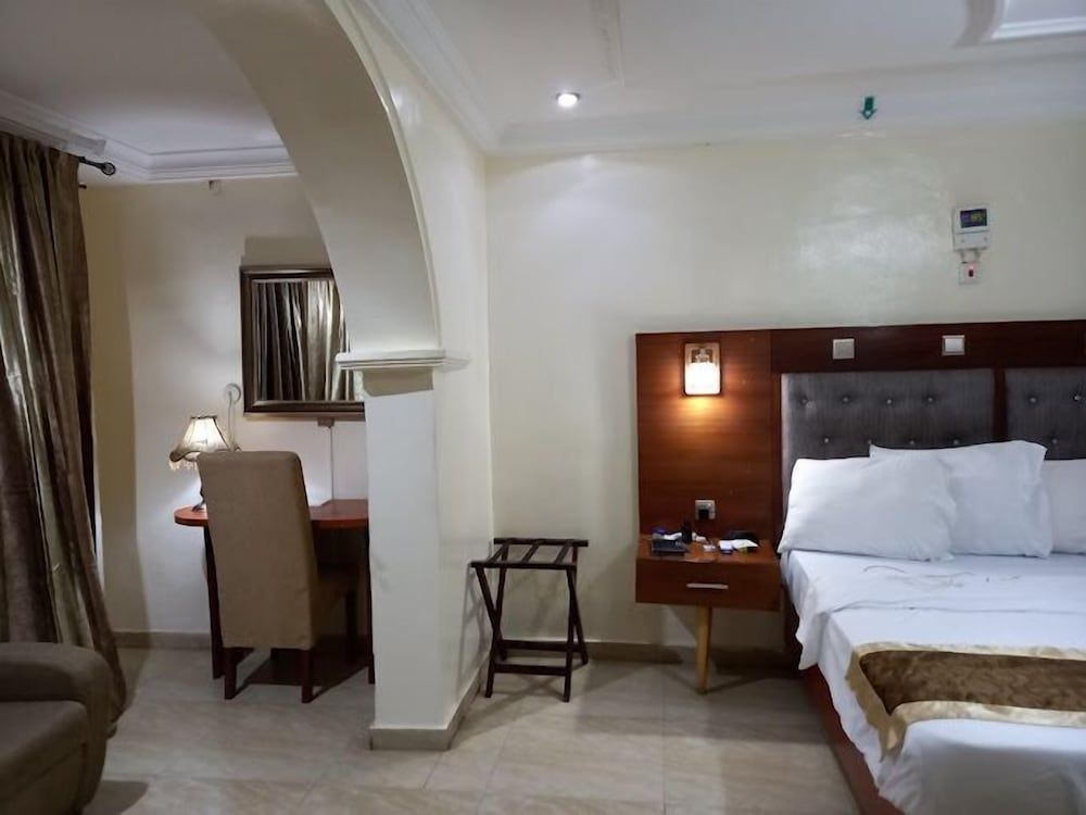 77 Palms Hotel Deluxe Room, Balcony, City View 7