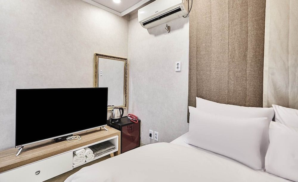 undefined 30 month HOTEL 4