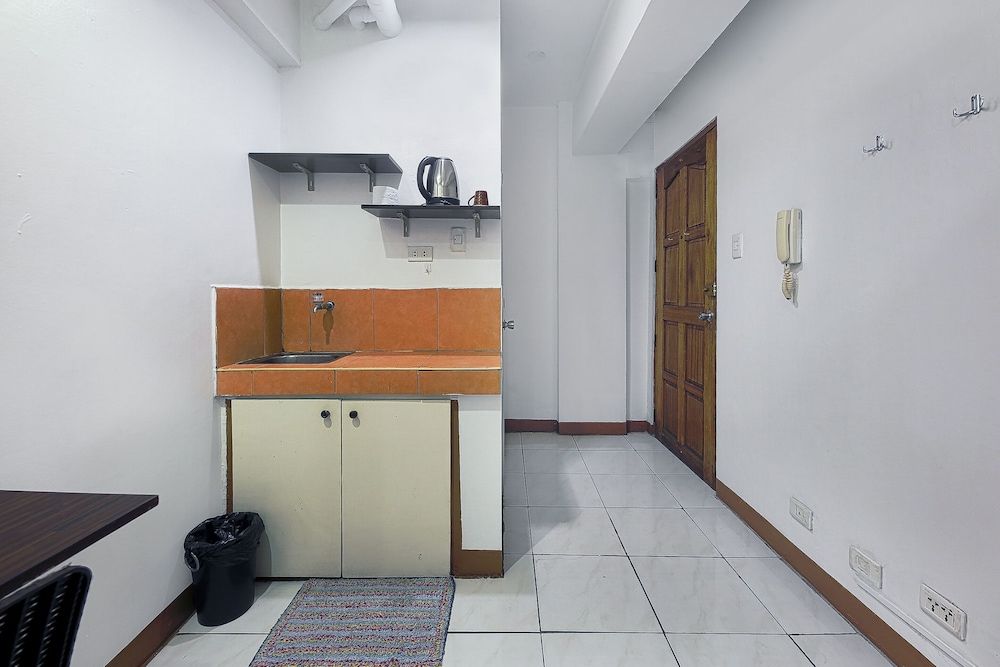 undefined OYO 859 City Stay Inns Pasong Tamo 7