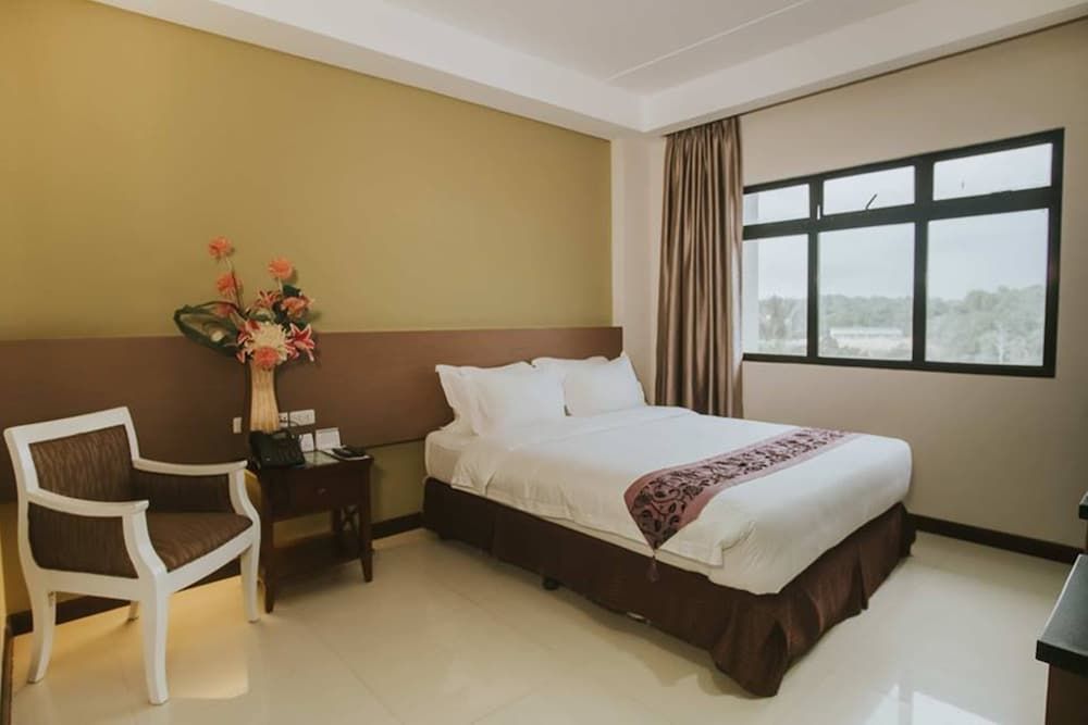 Panorama Summit Hotel Deluxe Room 4