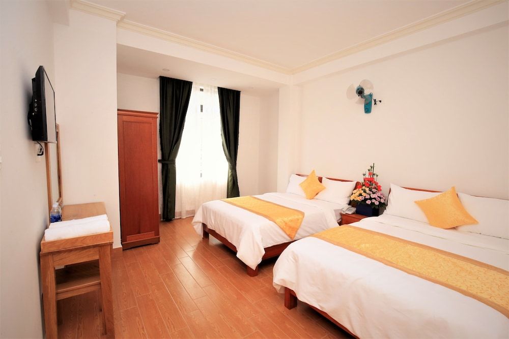 undefined Da Lat Phu Tho Hotel