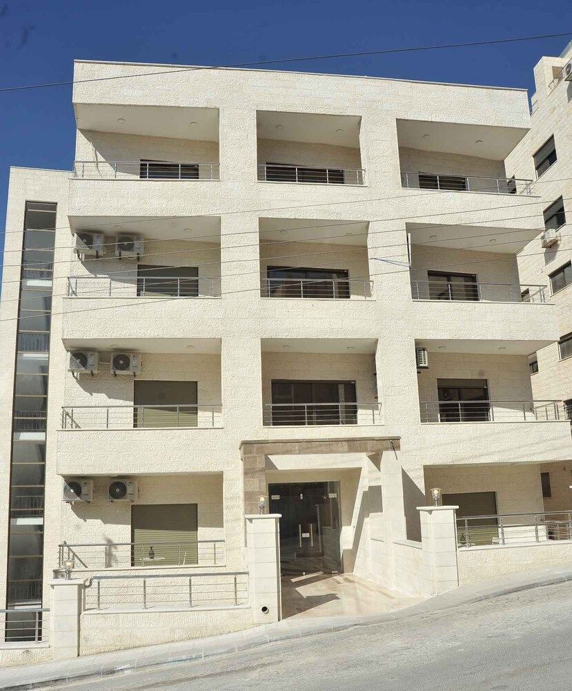 undefined Amazing one Bedroom Apartment in Amman, Elwebdah 2 3
