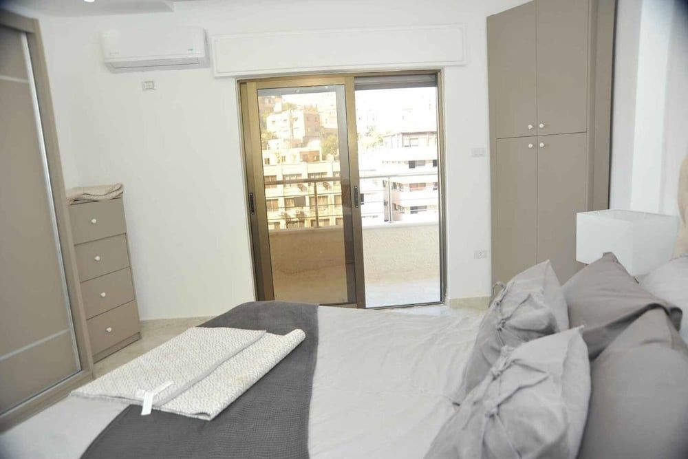 undefined Amazing one Bedroom Apartment in Amman, Elwebdah 2 6