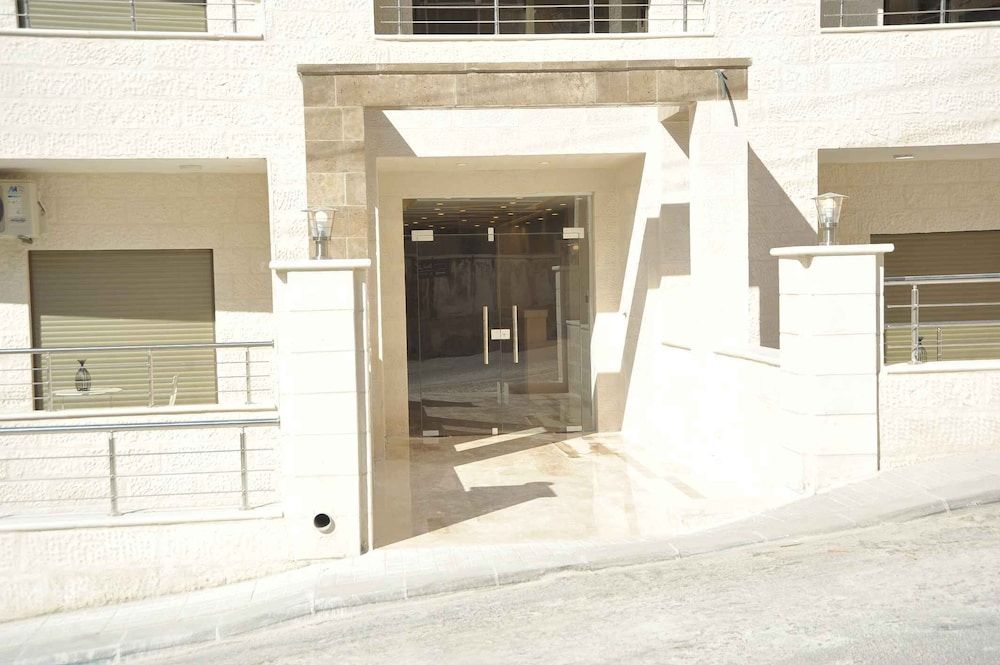undefined Amazing one Bedroom Apartment in Amman, Elwebdah 2 2