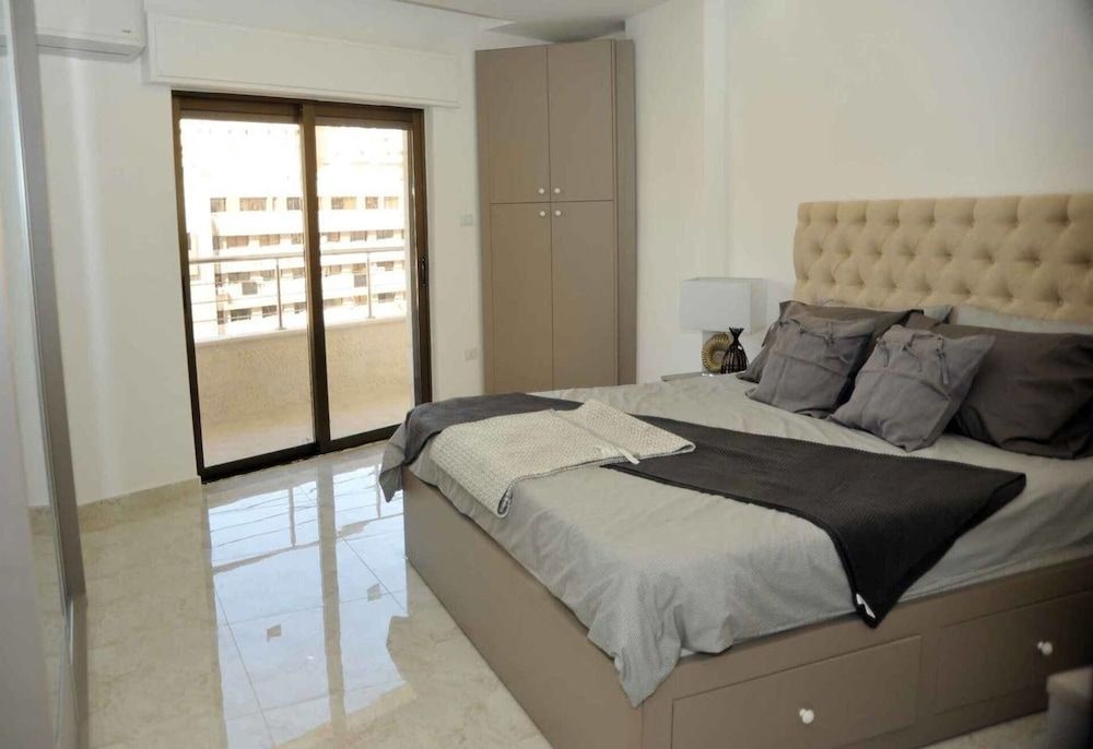 undefined Amazing one Bedroom Apartment in Amman, Elwebdah 2 4