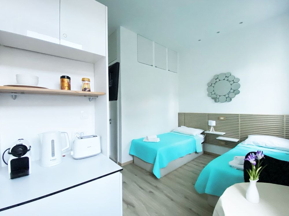 undefined En-suite Iris on Rokova Street 5