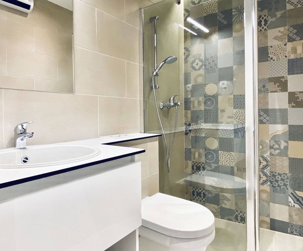 En-suite Iris on Rokova Street Double Room 9