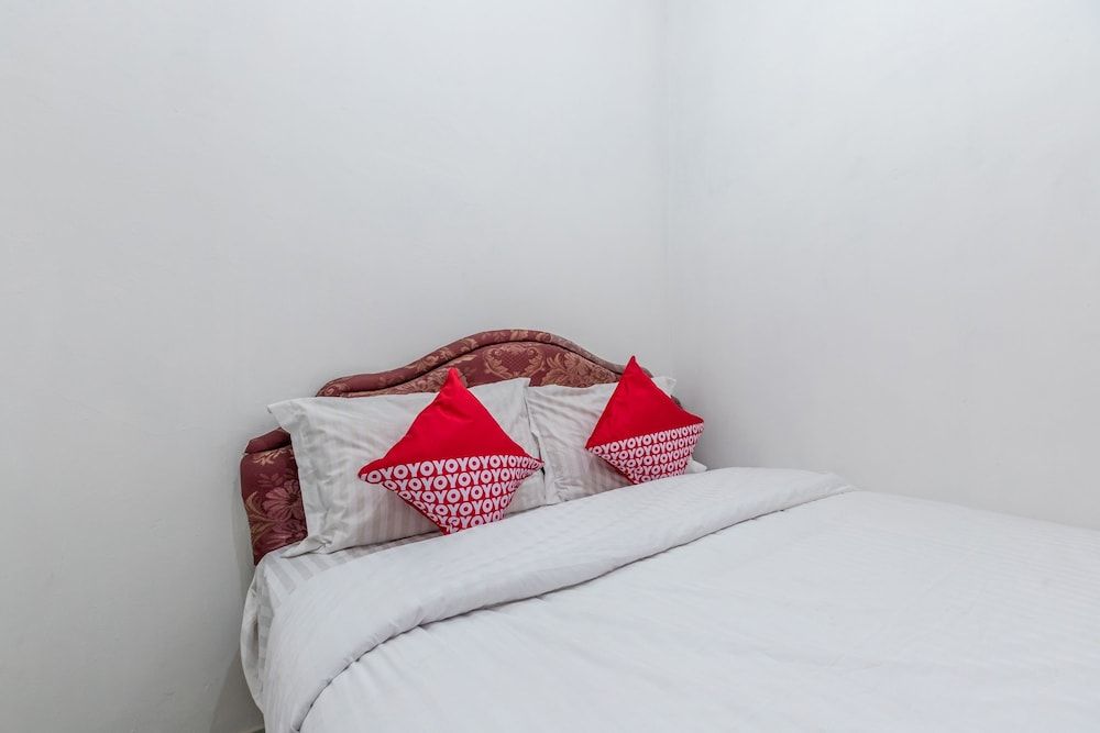 OYO 1082 Kost Arie 1 Standard Double Room 6