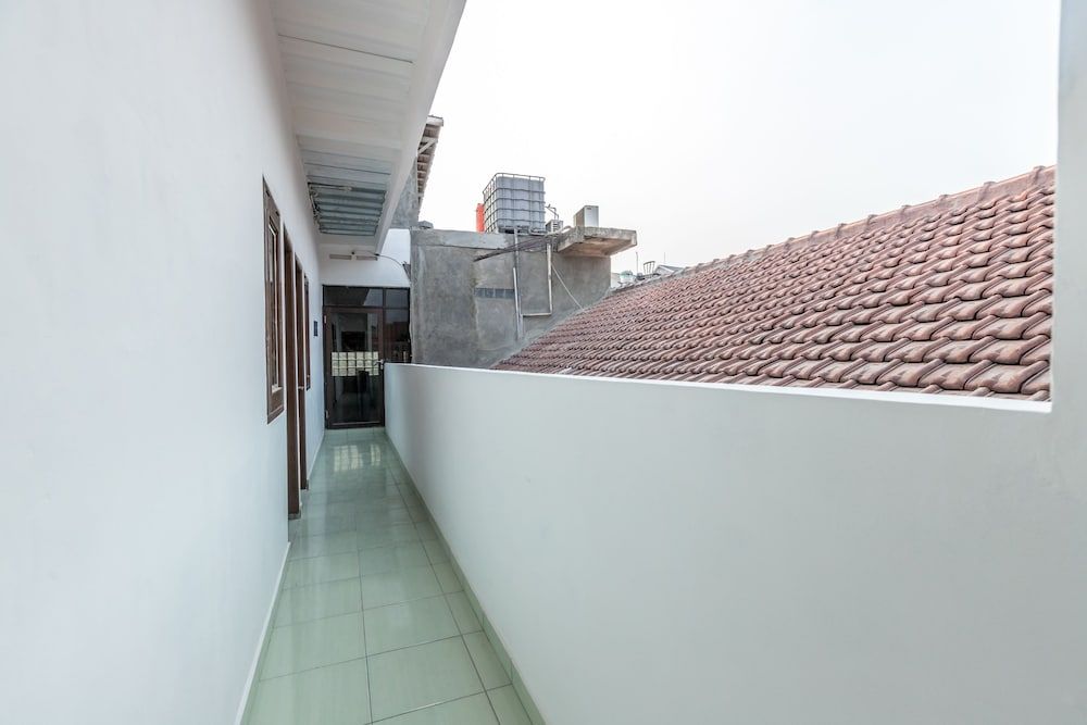 undefined OYO 1082 Kost Arie 1 8