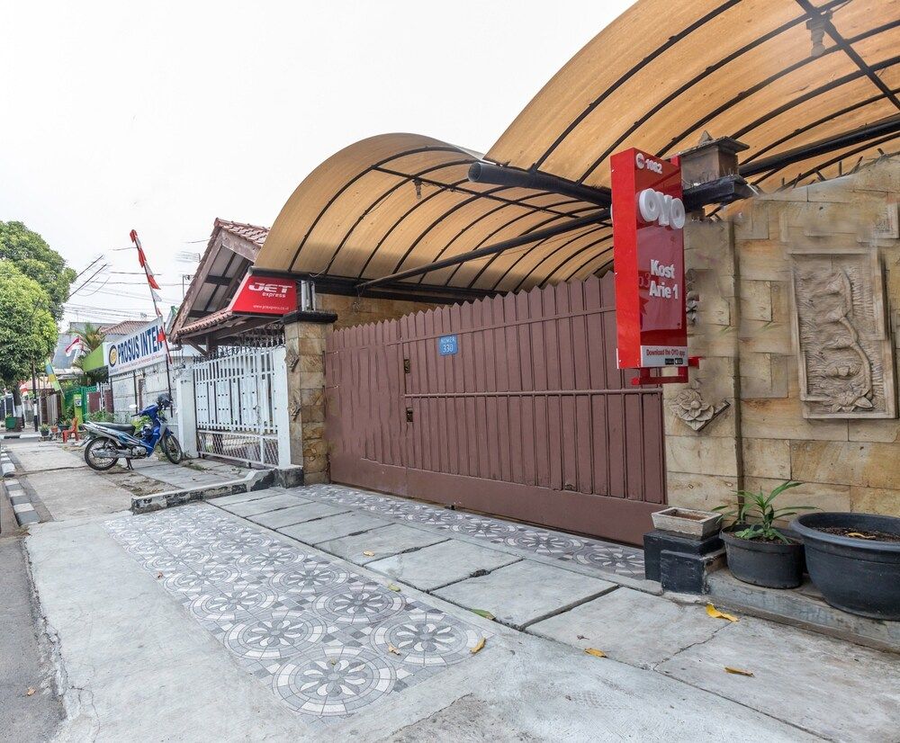 undefined OYO 1082 Kost Arie 1 6