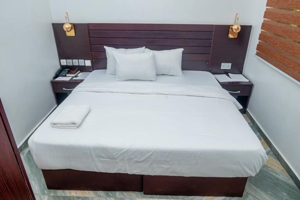 Whitevill Hospitality and homes Executive Studio 2