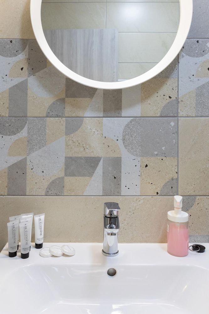 undefined Colorful Studio Near Kvaternik Square 9