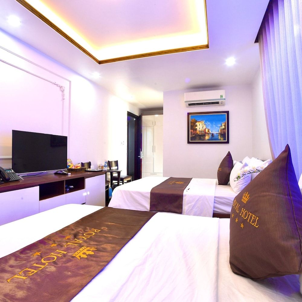 undefined Royal Hotel II 4