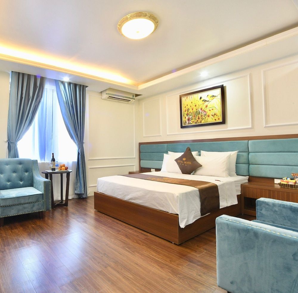 undefined Royal Hotel II 3