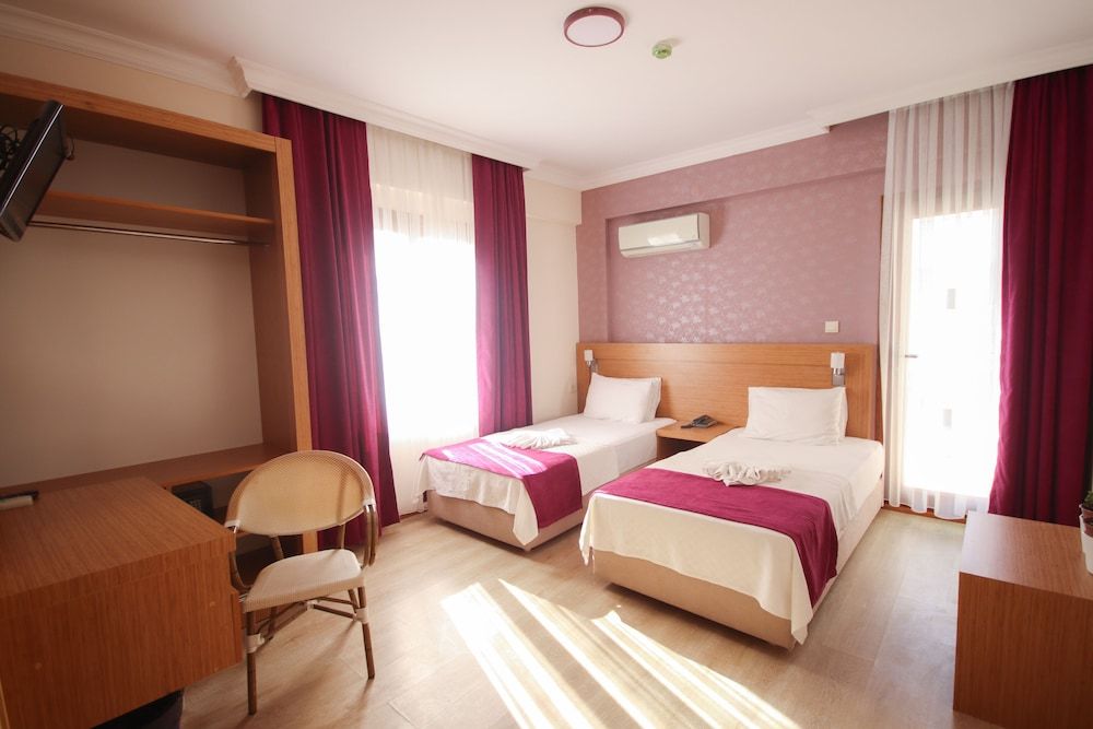 undefined Siriusmi hotel 10