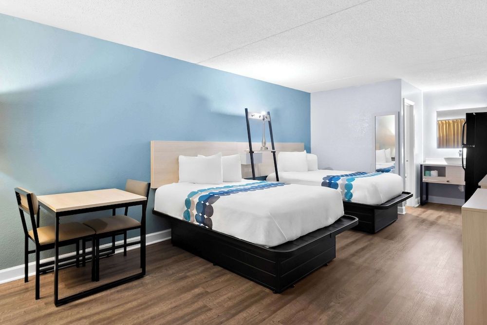 Standard Room, 2 Queen Beds, Non Smoking