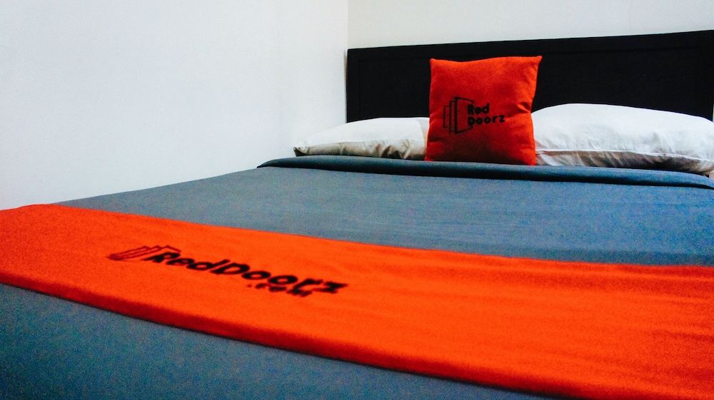 undefined RedDoorz Plus @ Mabolo Cebu