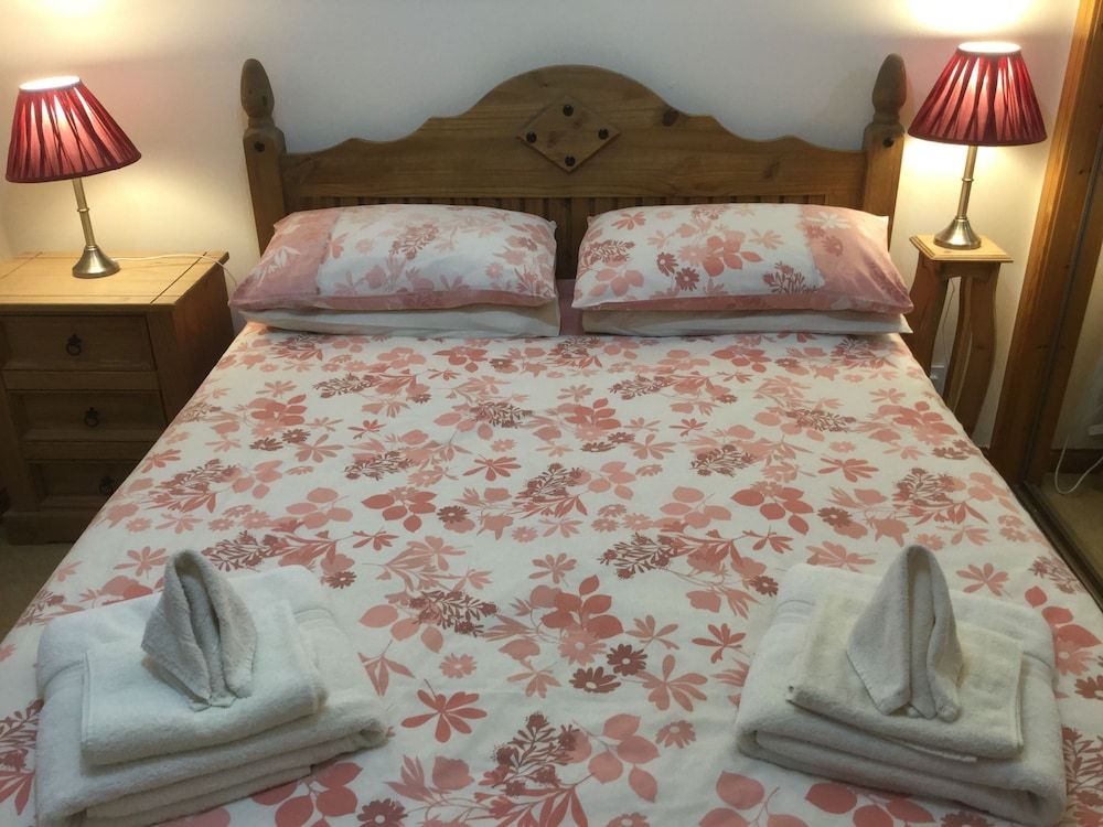 undefined Inverness Apartments - Glen View 6