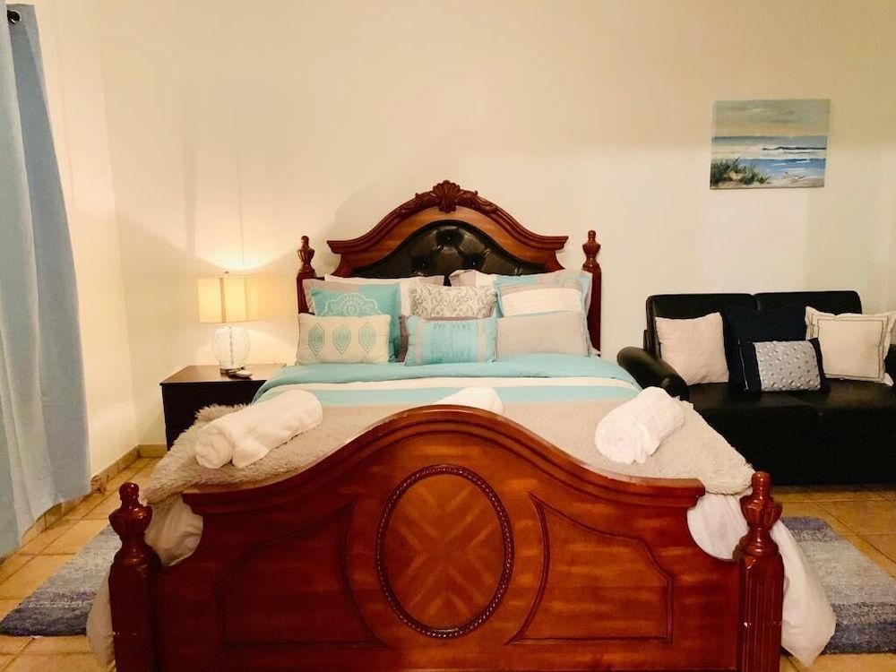 BLUE HOUSE Double Room, 1 Queen Bed with Sofa bed 8