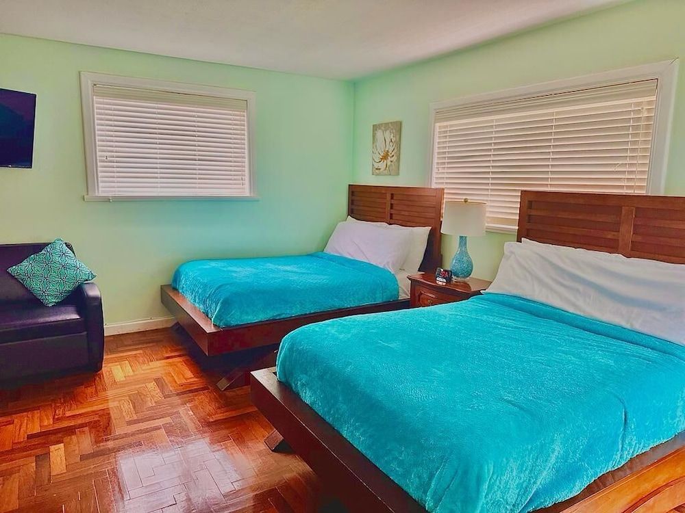 BLUE HOUSE Deluxe Quadruple Room, Garden View