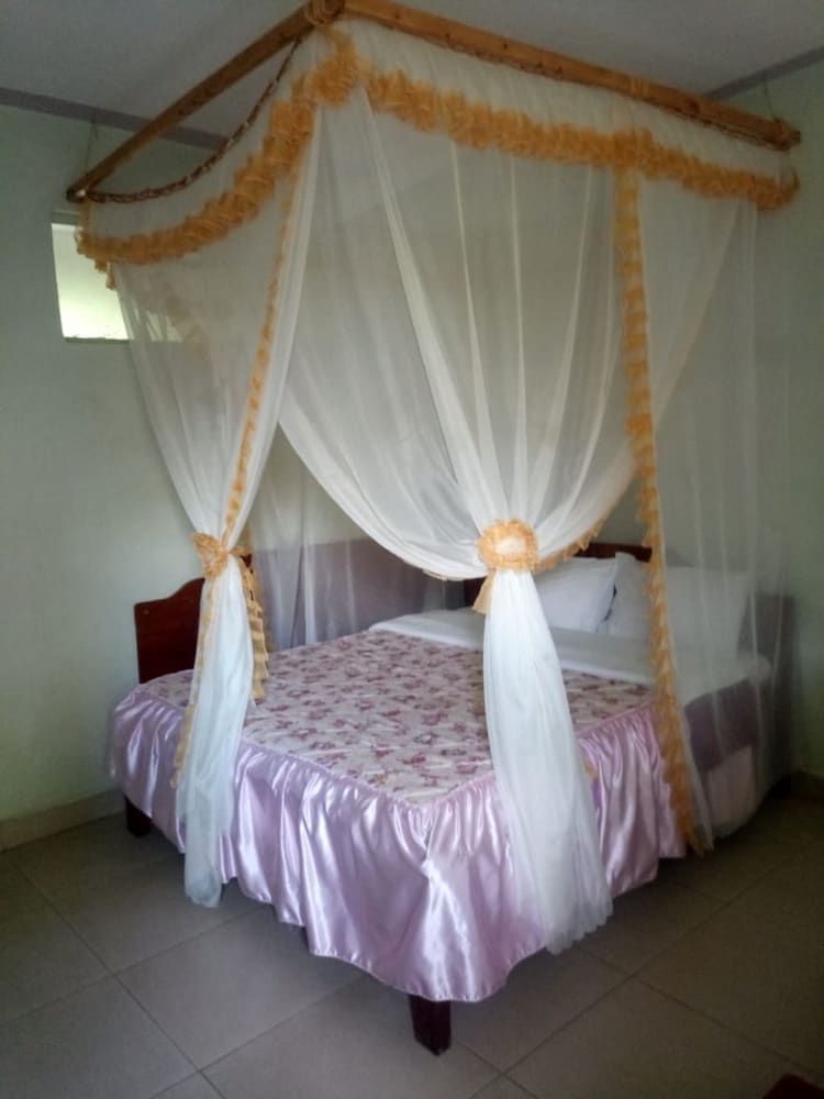 undefined Hotel Horns